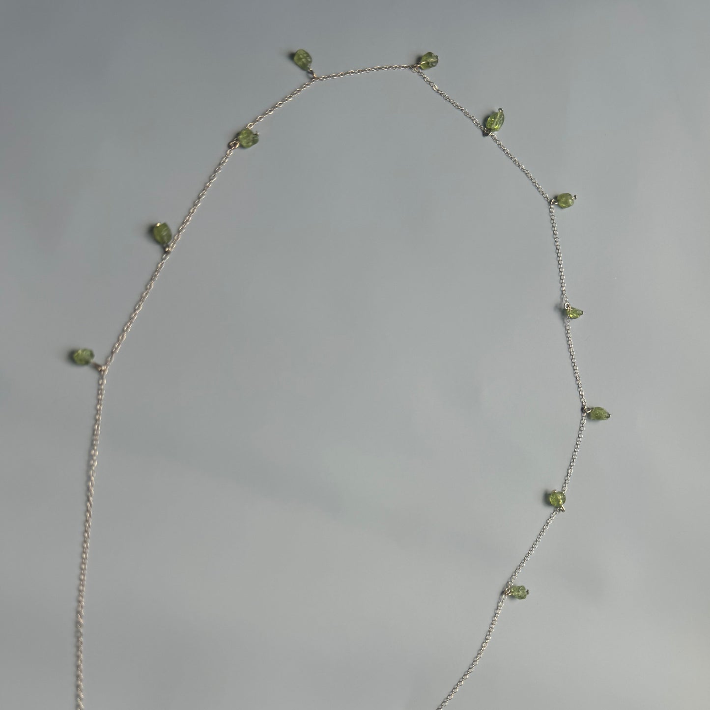 Nereid long necklace with peridot