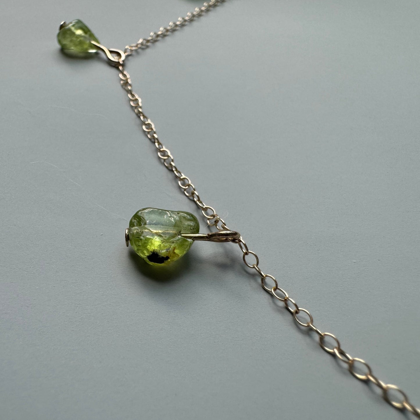 Nereid long necklace with peridot