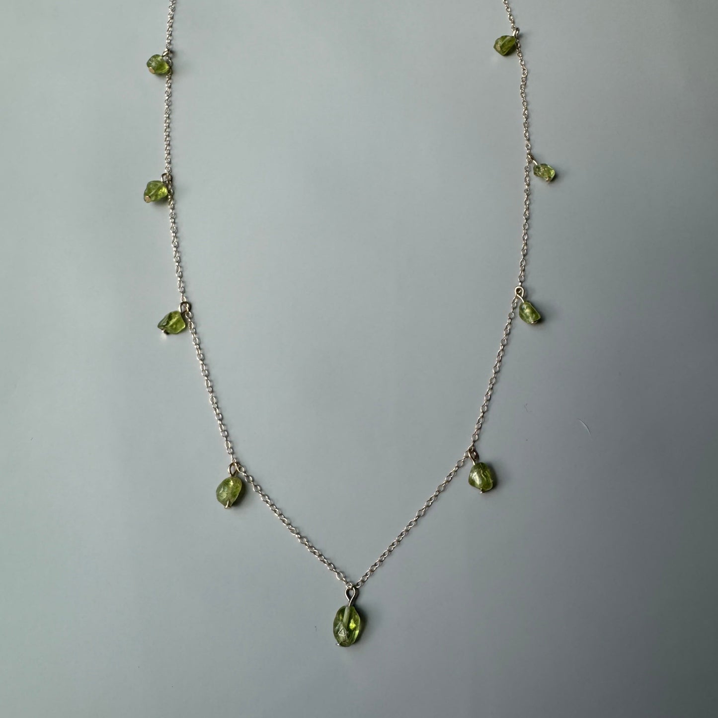 Nereid long necklace with peridot