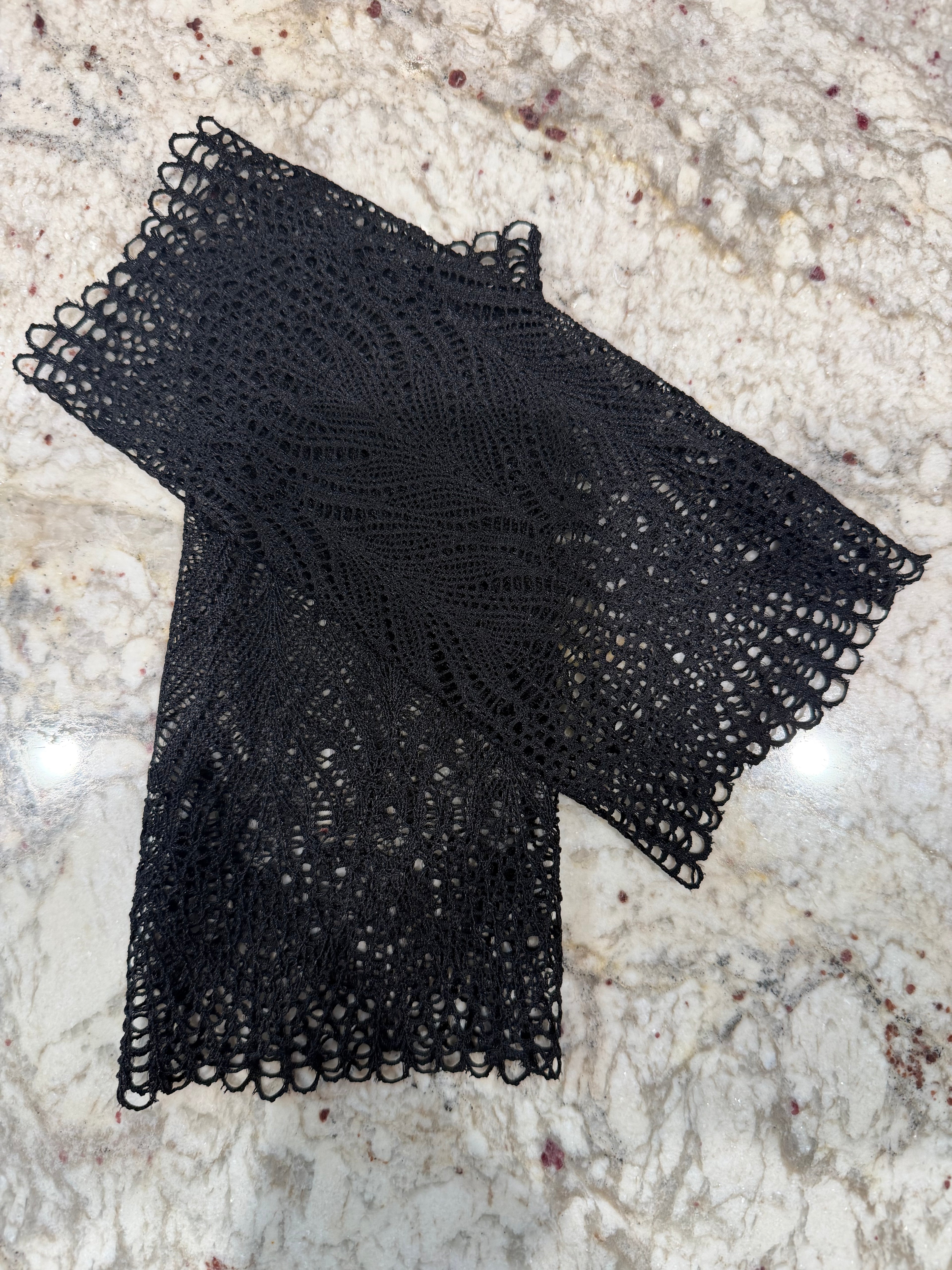 Black Lace Fingerless Glove Cuff