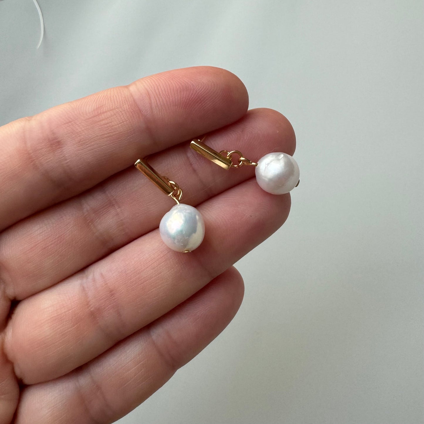Single pearl everyday earrings